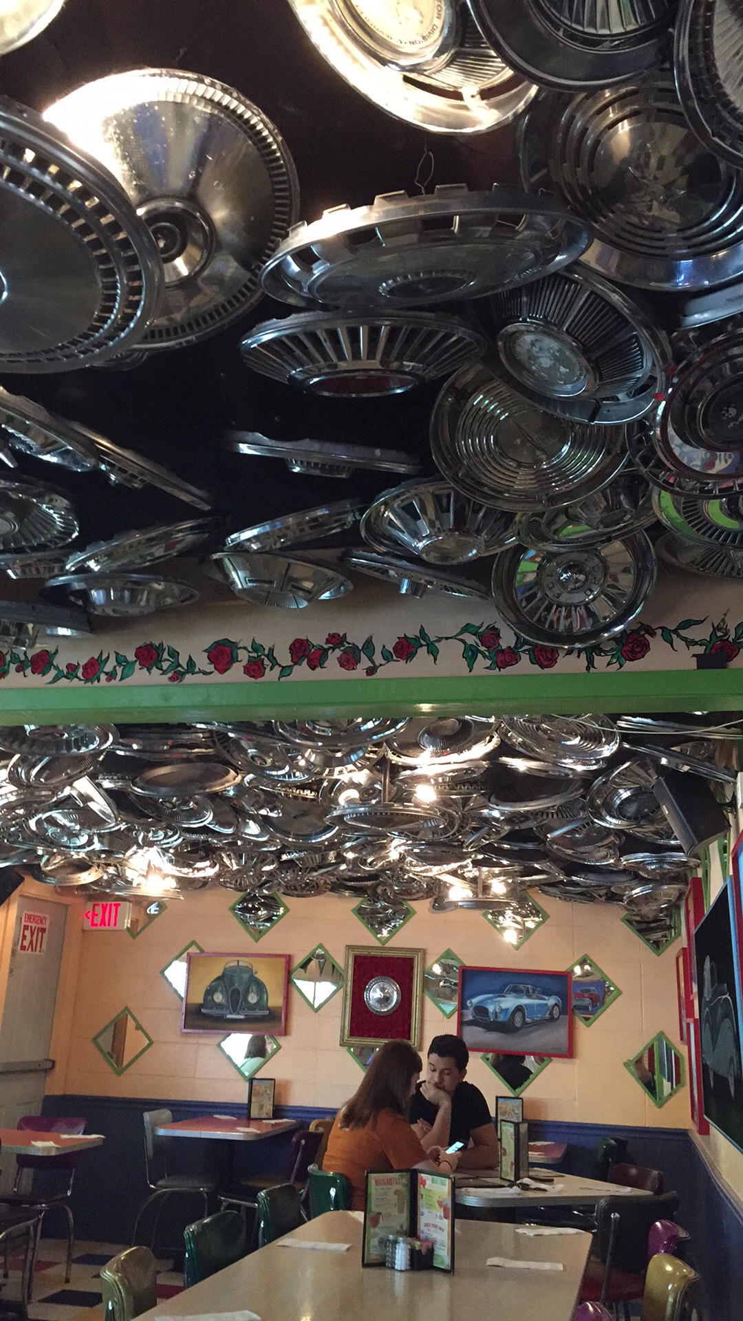 Chuy's hubcaps